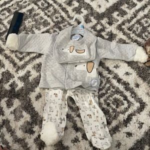 Brand new 4 piece set